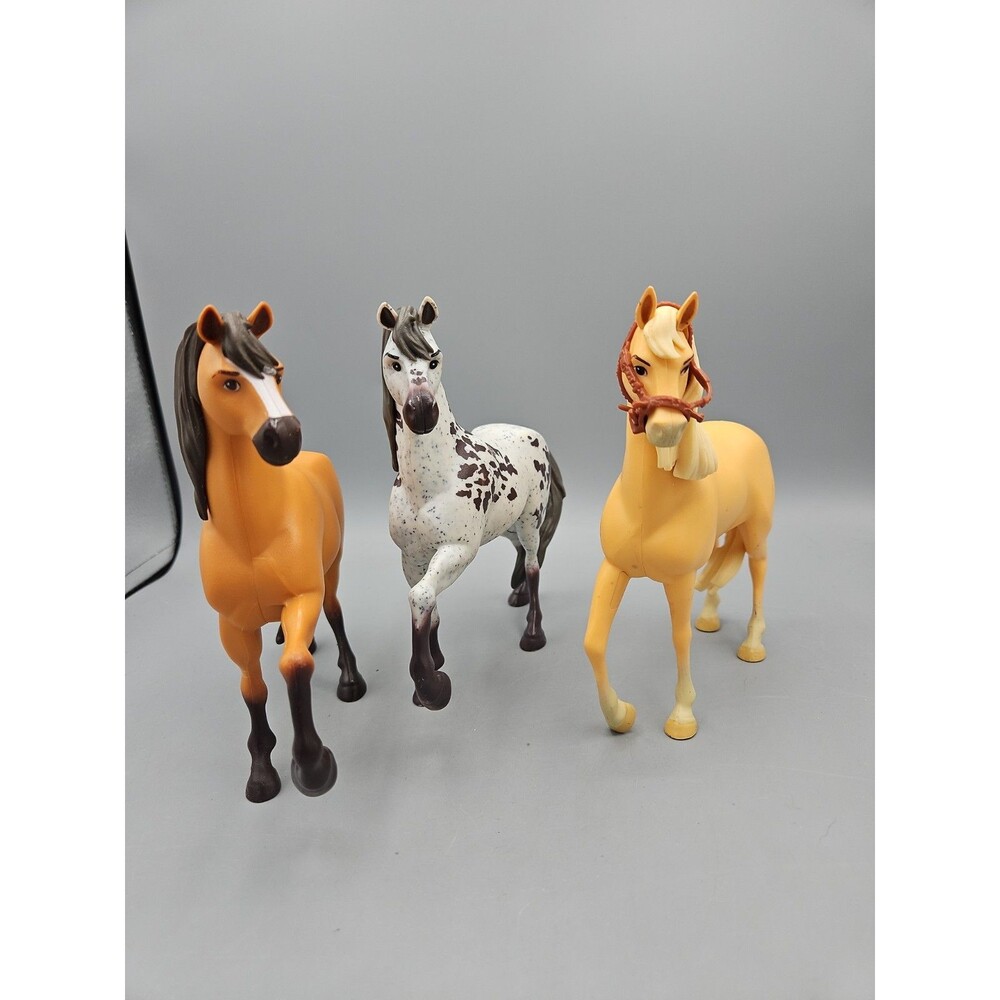 DreamWorks Spirit Riding Free Horses 2017 Chica Linda Palomino Bluffs Lot Of 3